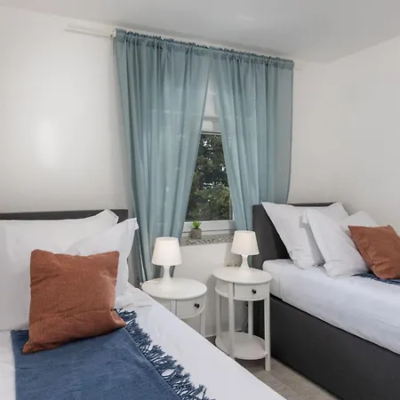 Moderne In Mit Schoener Terrasse By Interhome Apartament