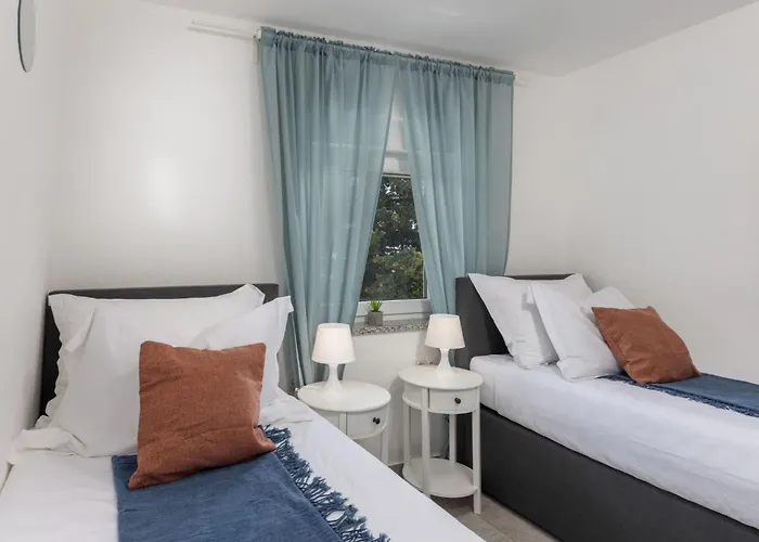 Moderne In Mit Schoener Terrasse By Interhome Apartament