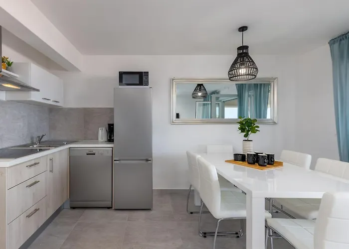 Apartament Moderne In Mit Schoener Terrasse By Interhome Crikvenica