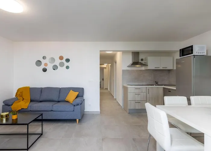 Moderne In Mit Schoener Terrasse By Interhome Apartament Crikvenica
