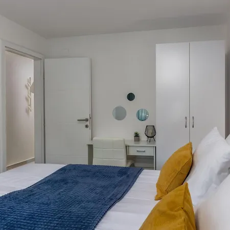 Moderne In Crikvenica Mit Schoener Terrasse By Interhome